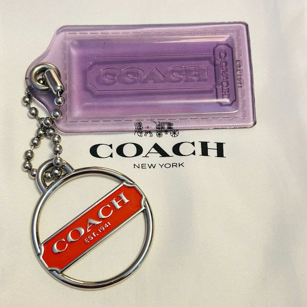 💰SOLD💰NWOT Coach 1941 Tag Keychain/ Bag Charm - Picture 2 of 13